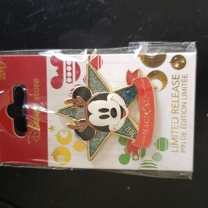 2017 Disney Collector's Pin